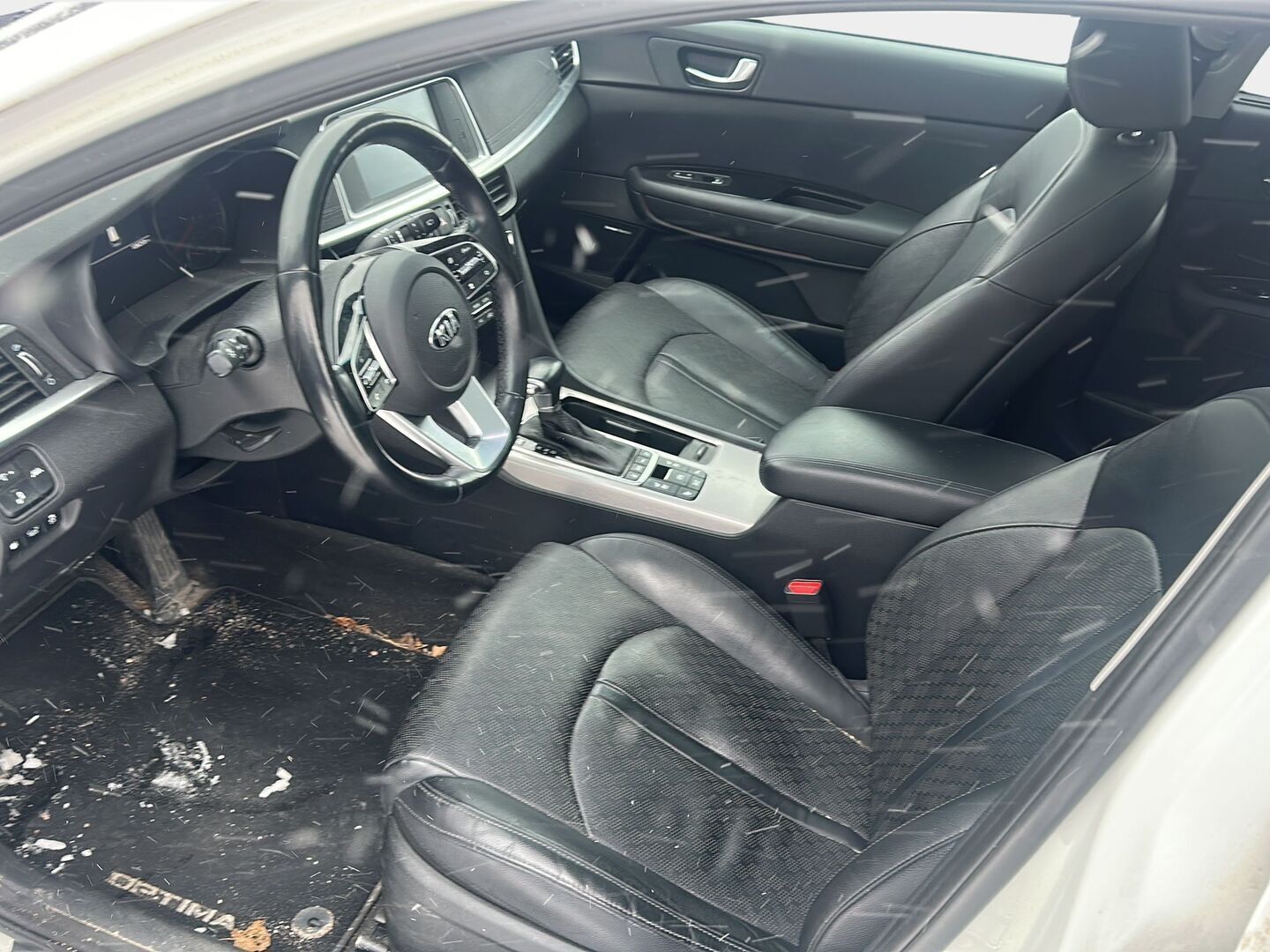 Kia Optima 2020 2,0 GDI PHEV Business Luxury SW A/T / H&K / Panorama / ACC / Vetokoukku / Sähköpenkki muistilla ja ilmastoinnilla - Super varusteet! / Hyvin huollettu / Siisti yksilö!