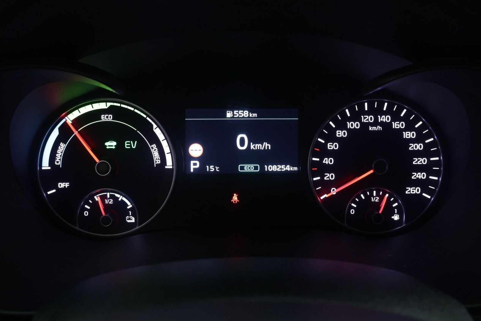 Kia Optima 2020 2,0 GDI PHEV Business Luxury SW A/T / H&K / Panorama / ACC / Vetokoukku / Sähköpenkki muistilla ja ilmastoinnilla - Super varusteet! / Hyvin huollettu / Siisti yksilö!