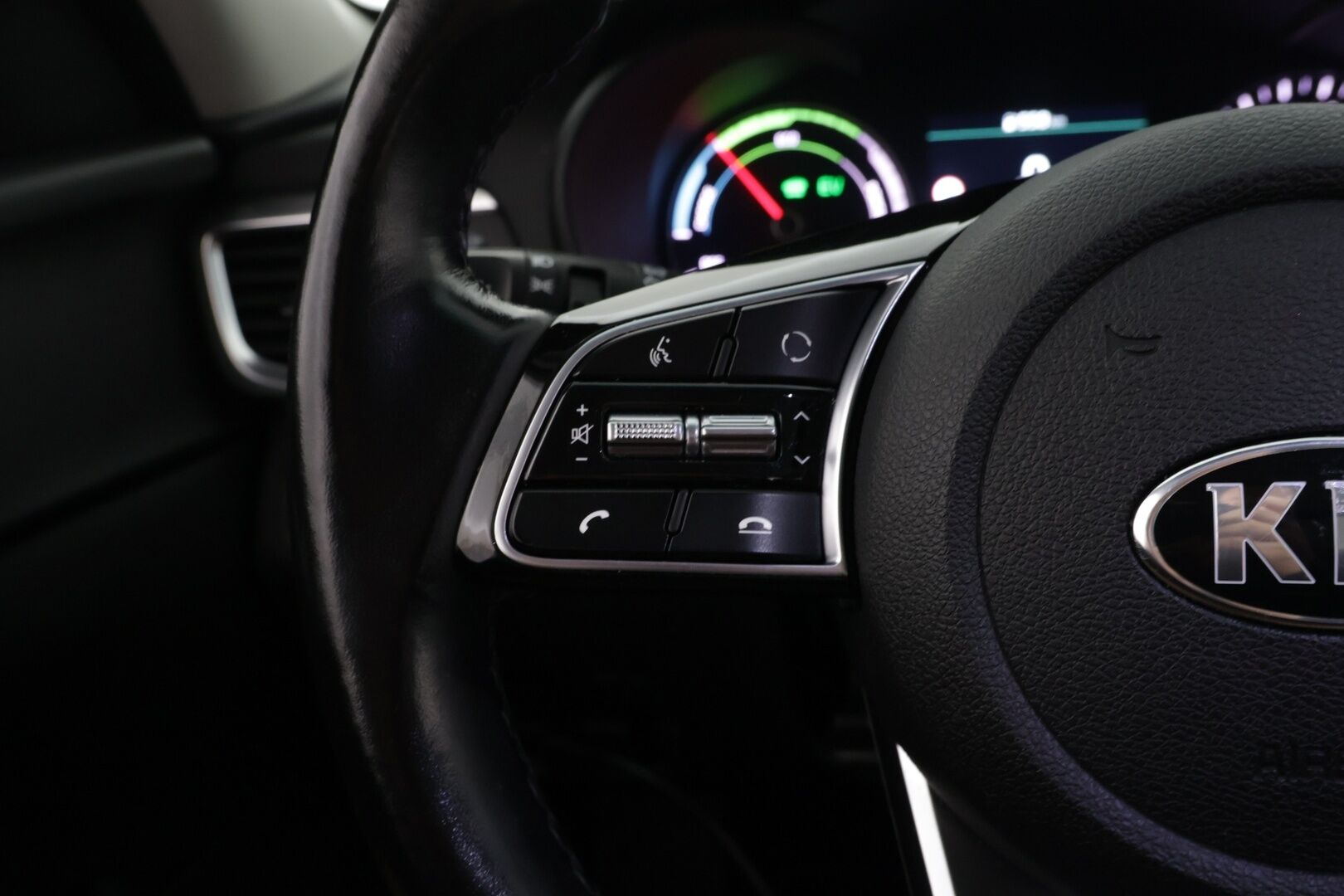 Kia Optima 2020 2,0 GDI PHEV Business Luxury SW A/T / H&K / Panorama / ACC / Vetokoukku / Sähköpenkki muistilla ja ilmastoinnilla - Super varusteet! / Hyvin huollettu / Siisti yksilö!