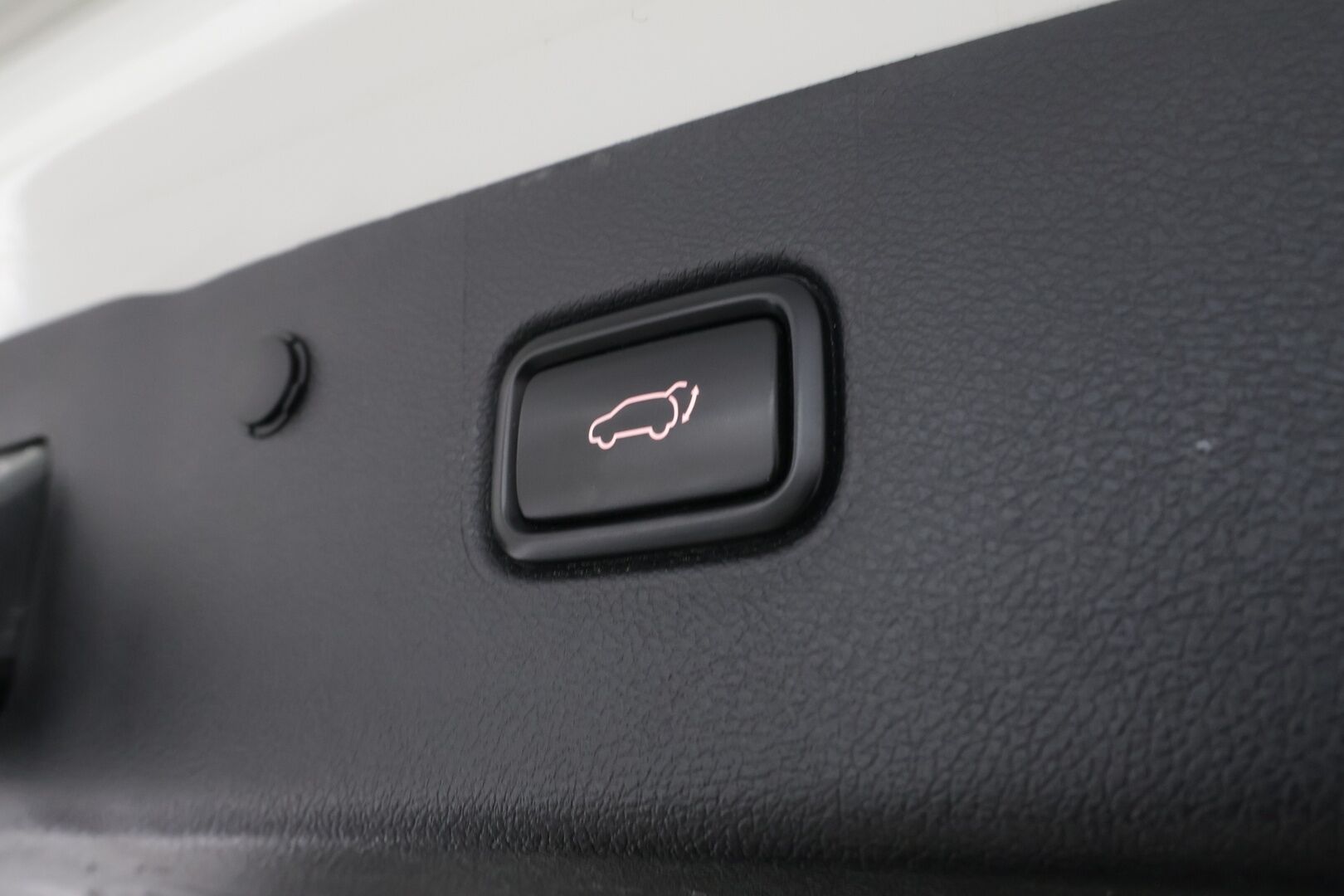 Kia Optima 2020 2,0 GDI PHEV Business Luxury SW A/T / H&K / Panorama / ACC / Vetokoukku / Sähköpenkki muistilla ja ilmastoinnilla - Super varusteet! / Hyvin huollettu / Siisti yksilö!