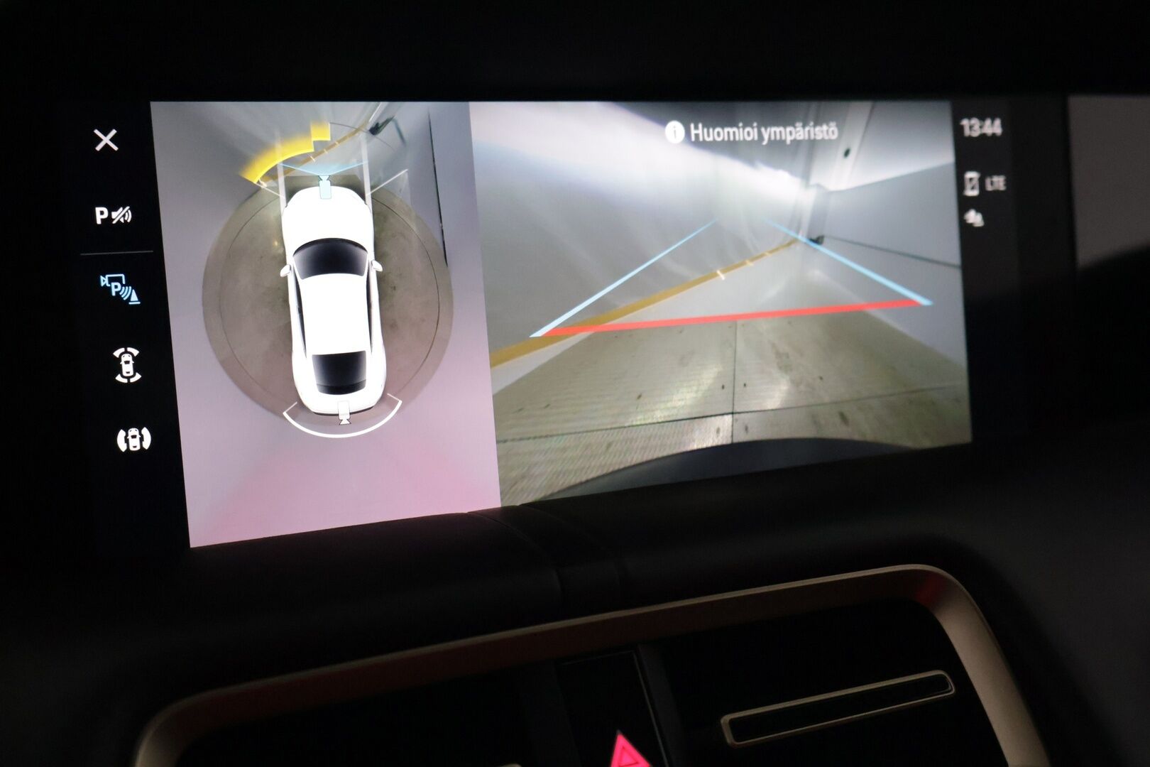 Porsche Taycan 2021 Base - | Sport-Chrono+ | Performance Battery Plus | Adaptiivinen vakionopeudensäädin | BOSE | 14-Suuntaiset istuimet | Lasikatto | 360-Kamera | Kahdet renkaat | Lämpöpumppu |