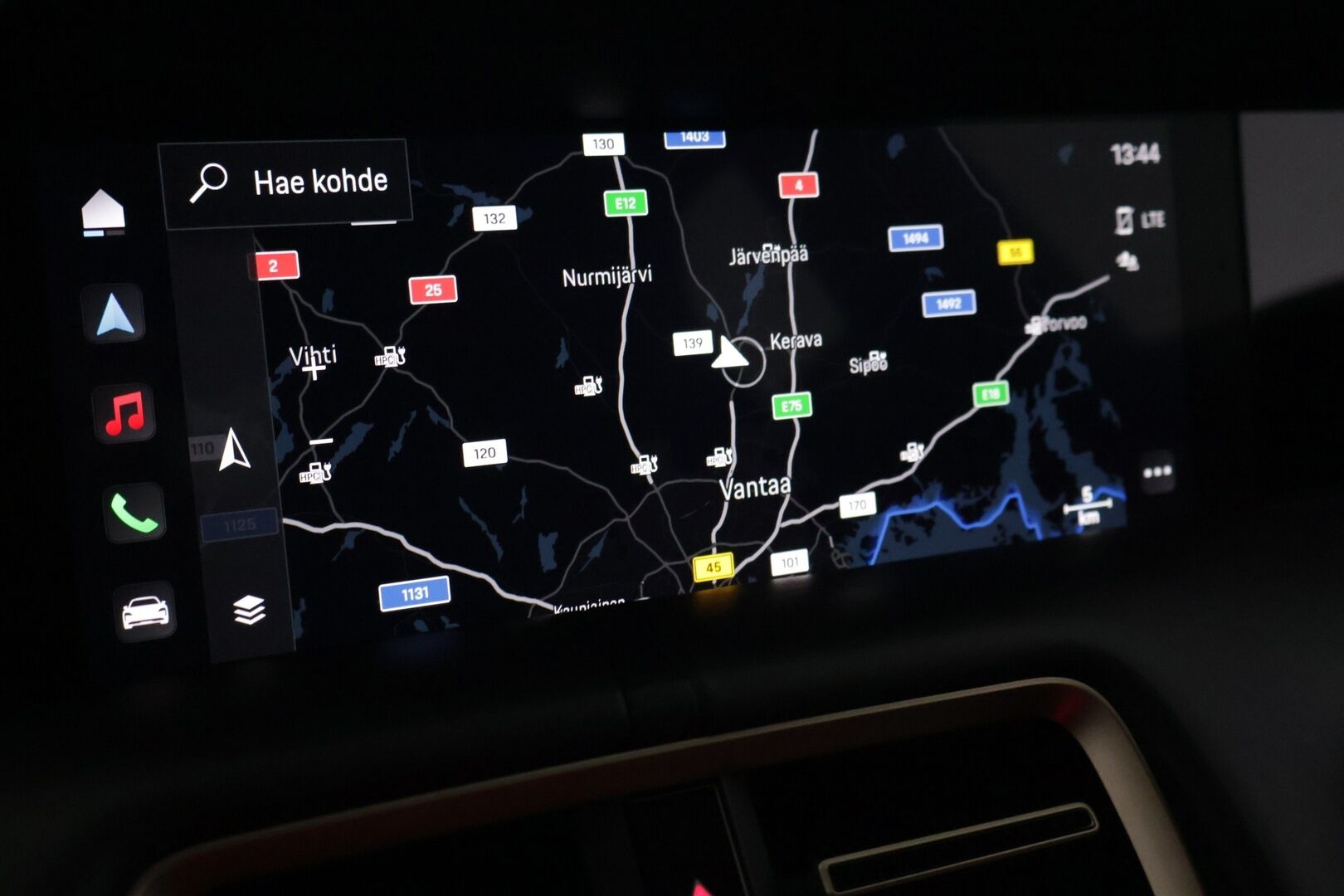 Porsche Taycan 2021 Base - | Sport-Chrono+ | Performance Battery Plus | Adaptiivinen vakionopeudensäädin | BOSE | 14-Suuntaiset istuimet | Lasikatto | 360-Kamera | Kahdet renkaat | Lämpöpumppu |