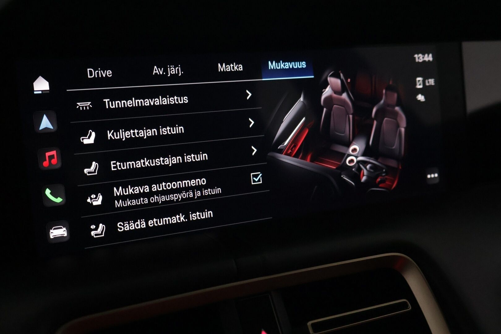Porsche Taycan 2021 Base - | Sport-Chrono+ | Performance Battery Plus | Adaptiivinen vakionopeudensäädin | BOSE | 14-Suuntaiset istuimet | Lasikatto | 360-Kamera | Kahdet renkaat | Lämpöpumppu |