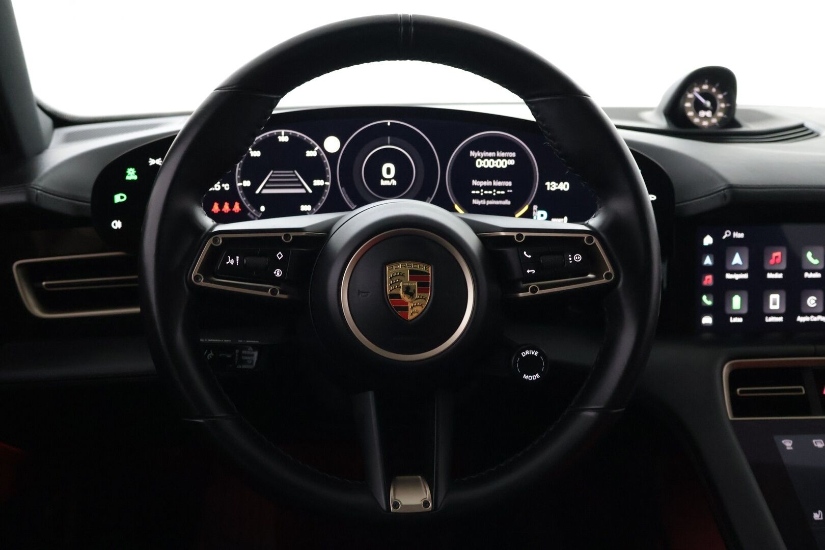 Porsche Taycan 2021 Base - | Sport-Chrono+ | Performance Battery Plus | Adaptiivinen vakionopeudensäädin | BOSE | 14-Suuntaiset istuimet | Lasikatto | 360-Kamera | Kahdet renkaat | Lämpöpumppu |