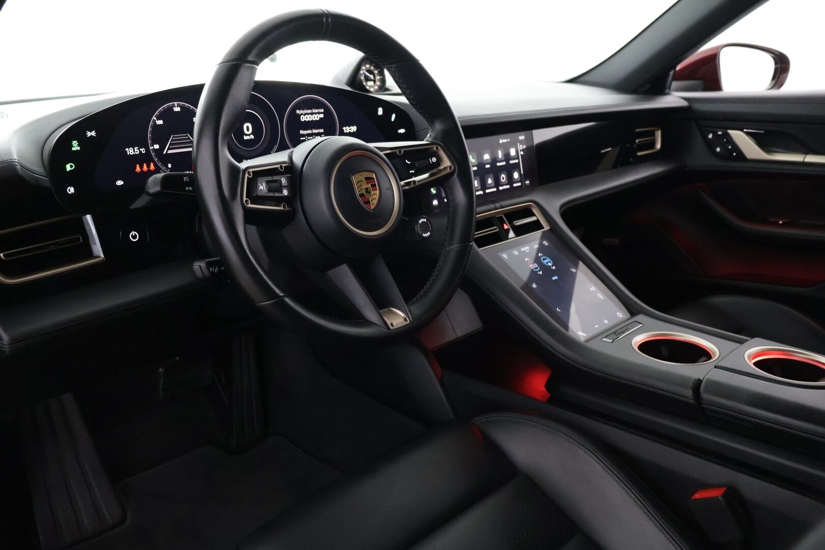 Porsche Taycan 2021 Base - | Sport-Chrono+ | Performance Battery Plus | Adaptiivinen vakionopeudensäädin | BOSE | 14-Suuntaiset istuimet | Lasikatto | 360-Kamera | Kahdet renkaat | Lämpöpumppu |