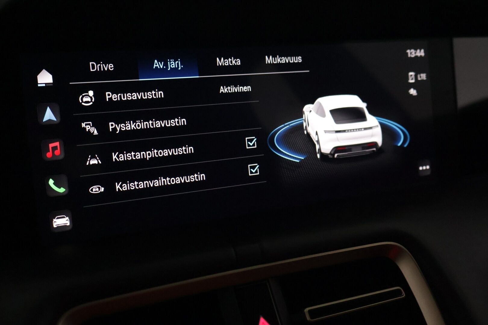 Porsche Taycan 2021 Base - | Sport-Chrono+ | Performance Battery Plus | Adaptiivinen vakionopeudensäädin | BOSE | 14-Suuntaiset istuimet | Lasikatto | 360-Kamera | Kahdet renkaat | Lämpöpumppu |