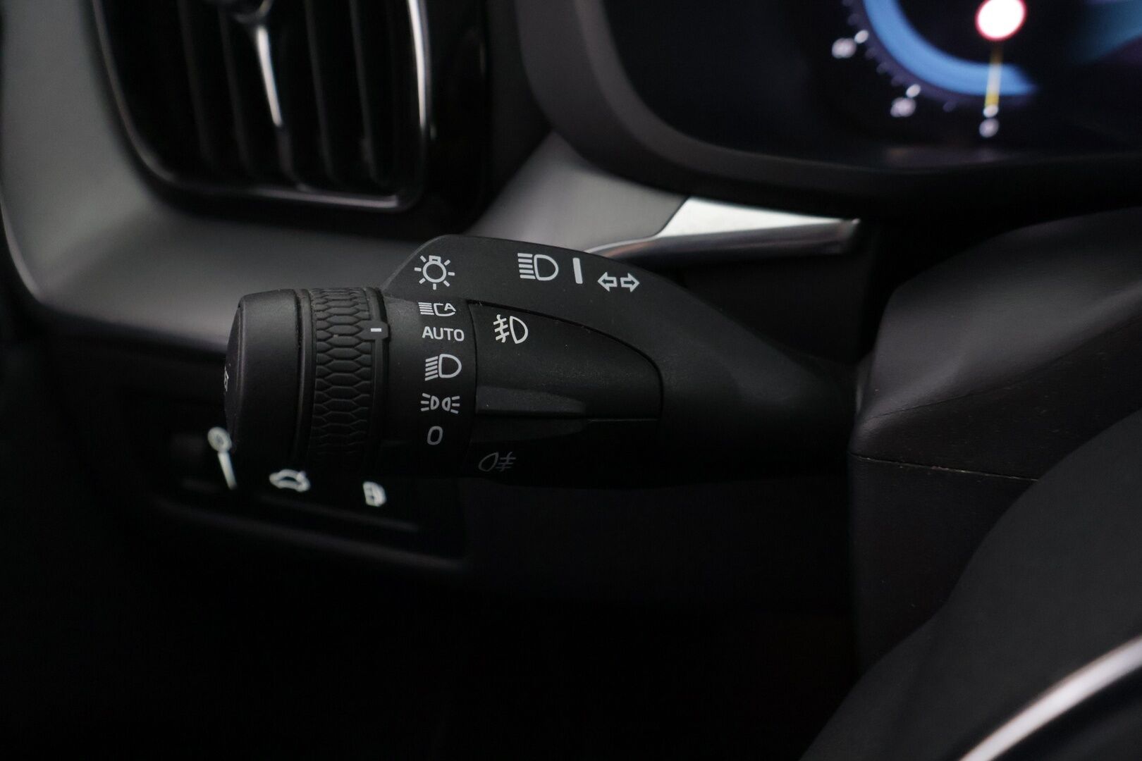 Volvo XC60 2021 T6 TwE AWD Business Inscription Expression Edition aut* Vakkari / Panoraama / Ledit / P.kamera* - Kahdet hyvät renkaat / Siisti yksilö / Huolettu 09/25