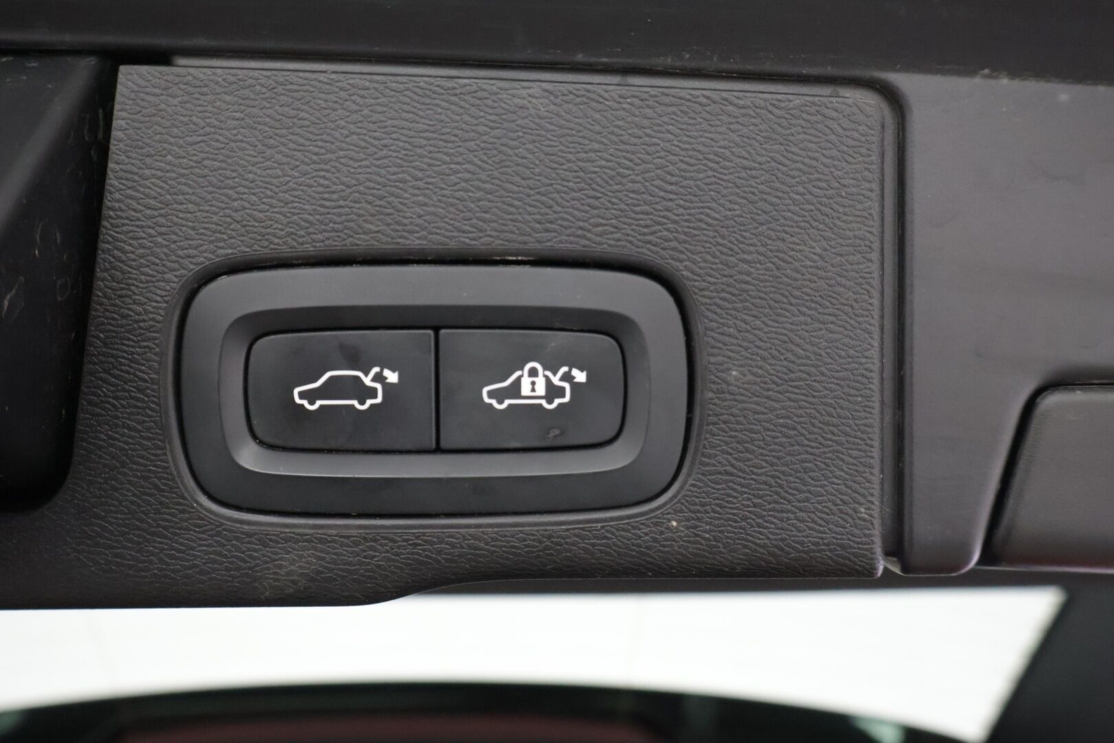 Volvo XC60 2021 T6 TwE AWD Business Inscription Expression Edition aut* Vakkari / Panoraama / Ledit / P.kamera* - Kahdet hyvät renkaat / Siisti yksilö / Huolettu 09/25