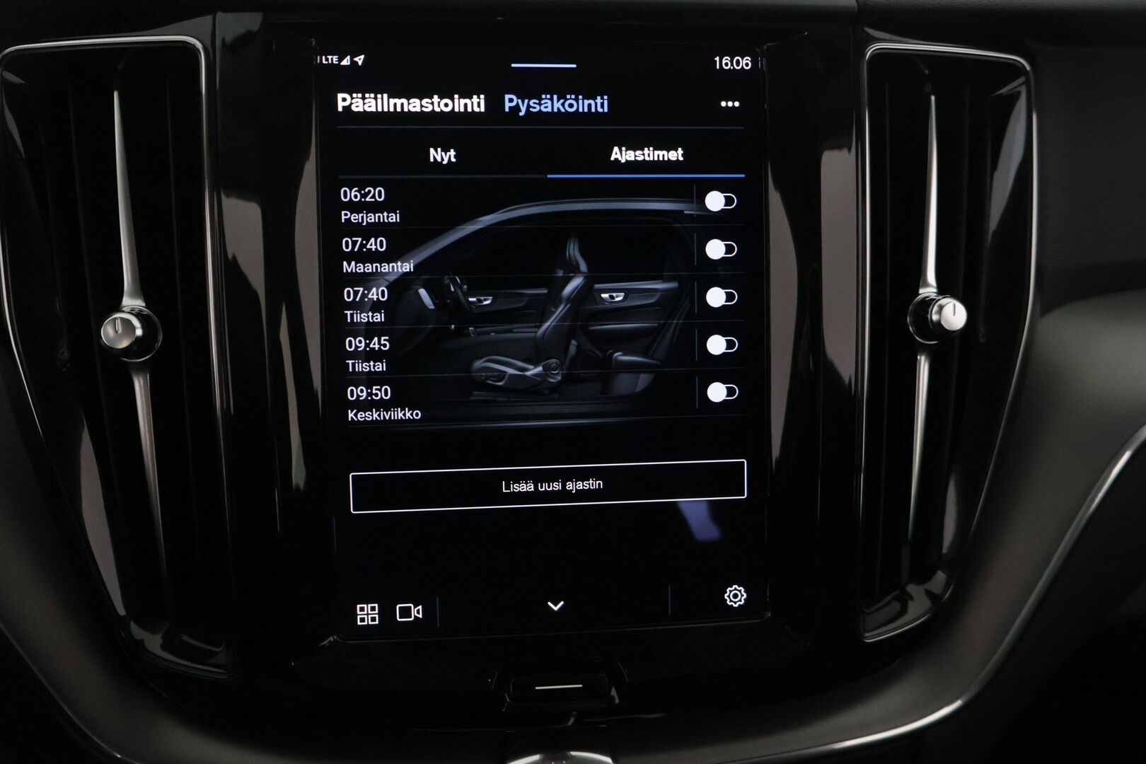 Volvo XC60 2022 T6 TwE AWD Business Inscription Expression Edition aut* Vakkari / Panoraama / Ledit / P.kamera* - Kahdet hyvät renkaat / Siisti yksilö / Huolettu 09/25