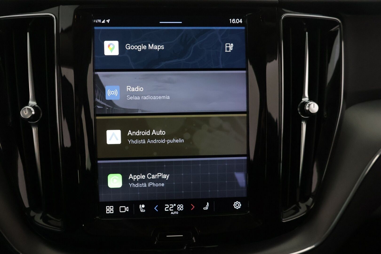 Volvo XC60 2022 T6 TwE AWD Business Inscription Expression Edition aut* Vakkari / Panoraama / Ledit / P.kamera* - Kahdet hyvät renkaat / Siisti yksilö / Huolettu 09/25