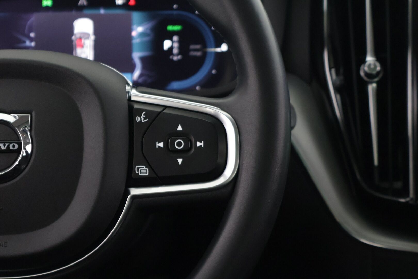 Volvo XC60 2021 T6 TwE AWD Business Inscription Expression Edition aut* Vakkari / Panoraama / Ledit / P.kamera* - Kahdet hyvät renkaat / Siisti yksilö / Huolettu 09/25