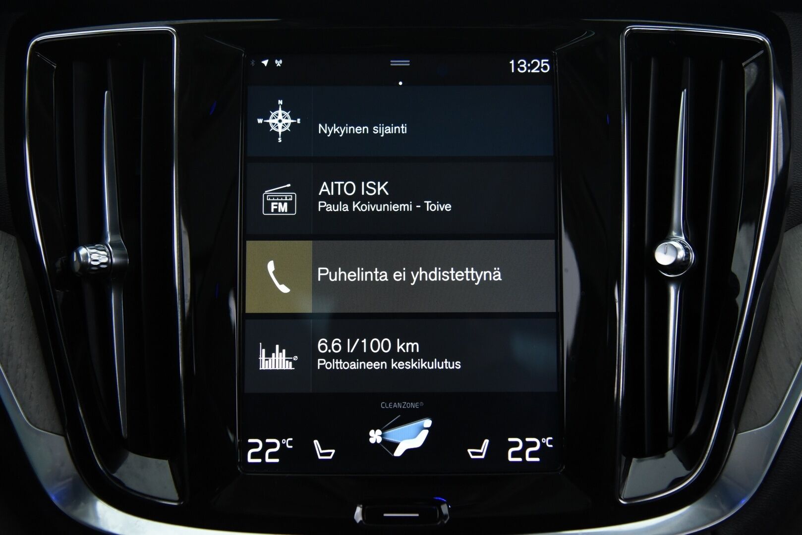 Volvo V60 2019 T8 AWD Inscription aut / Adapt. vak / Vetokoukku / Webasto / Panorama / Keyless / LED-Lisävalo - Navi / Lämmitettävä Ohjauspyörä / Hihna vaihdettu!