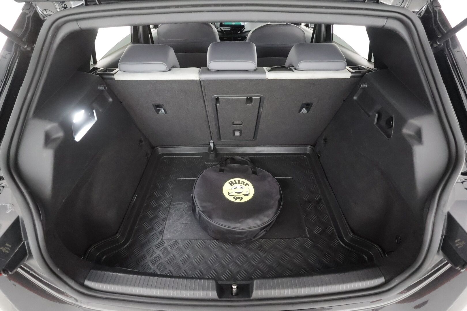 Volkswagen ID.3 2021 Pro Performance Business 150 kW, akku 58 kWh - | ACC | ILP | IQ.Light | P.kamera | Lane assist | Keyless | Ambient | Navi | Apple & Android | 2x renkaat aluin | Merkkihuollot | 