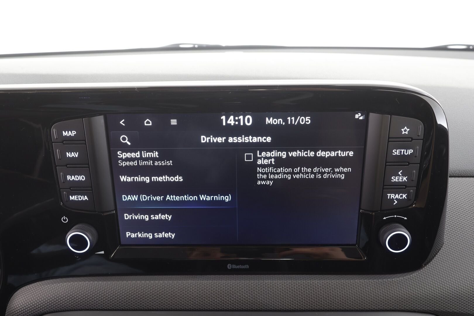 Hyundai i10 2025 1.0 MPi 63 hv 5MT Comfort MY25 - | Vakkari | P.Kamera | Navi | Digimittari | Ratinlämmitin | Apple&Android | 2x Renkaat | Tehdastakuu | Suomi-auto | Merkkihuollettu |