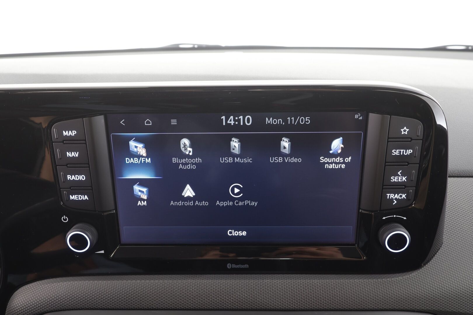 Hyundai i10 2025 1.0 MPi 63 hv 5MT Comfort MY25 - | Vakkari | P.Kamera | Navi | Digimittari | Ratinlämmitin | Apple&Android | 2x Renkaat | Tehdastakuu | Suomi-auto | Merkkihuollettu |