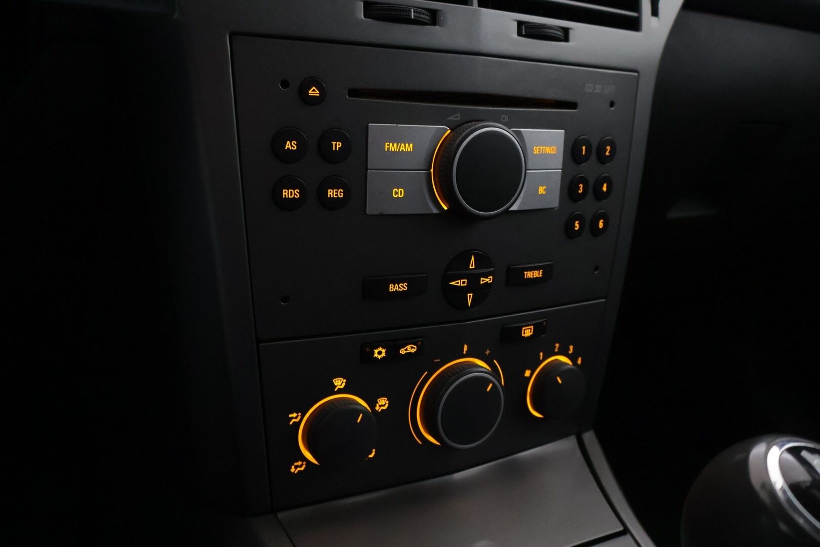 Opel Astra 2004 4D ASTRA HATCHBACK 1.6 - YritysOutlet - Myydään vain yrityksille - – Tämä auto myydään YritysOutlet -valikoimasta vain yritykselle