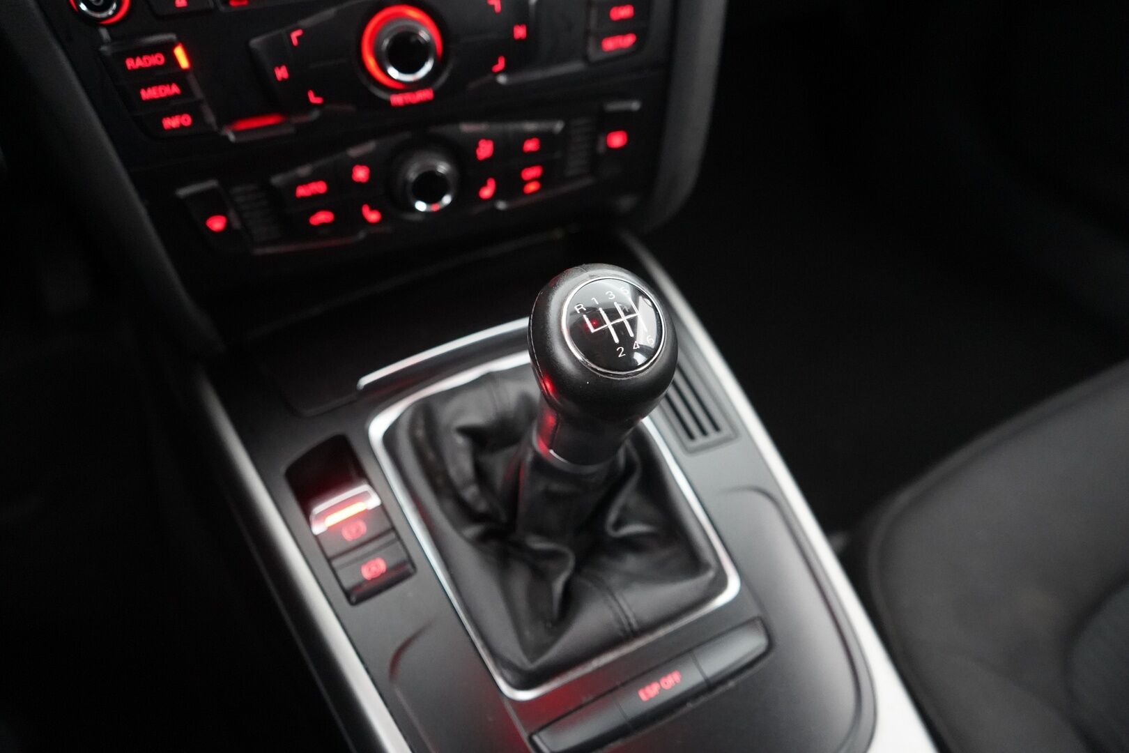 Audi A4 2008 YritysOutlet - Myydään vain yrityksille -  25.6 Katsastettu! | Jakoketju vaihdettu | Lohko+sisä | Suomi-auto | Kahdet hyvät renkaat alumiinivanteilla