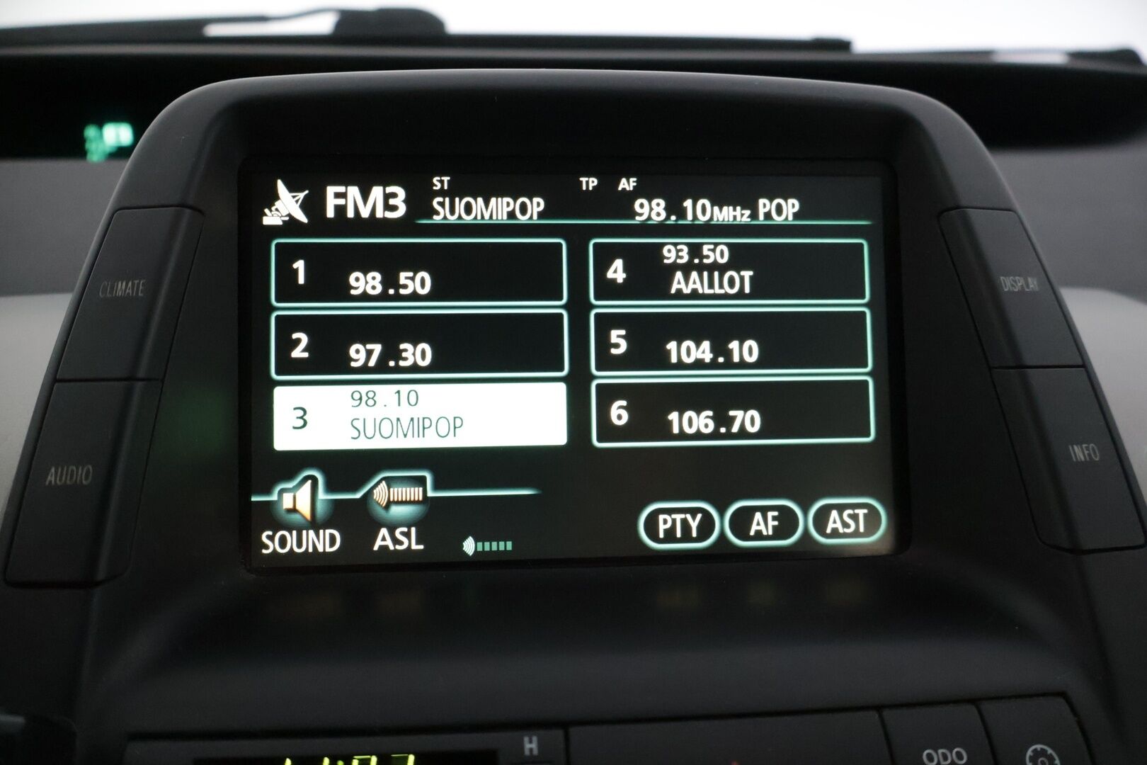 Toyota Prius 2009 HSD Executive *Myydään huutokaupat.com! / Suomiauto / Lohkolämmitin / JBL / Lisävalo * - *Hyvin pidetty Suomiauto merkkiliikkeen huoltokirjalla! / Kahdet renkaat*