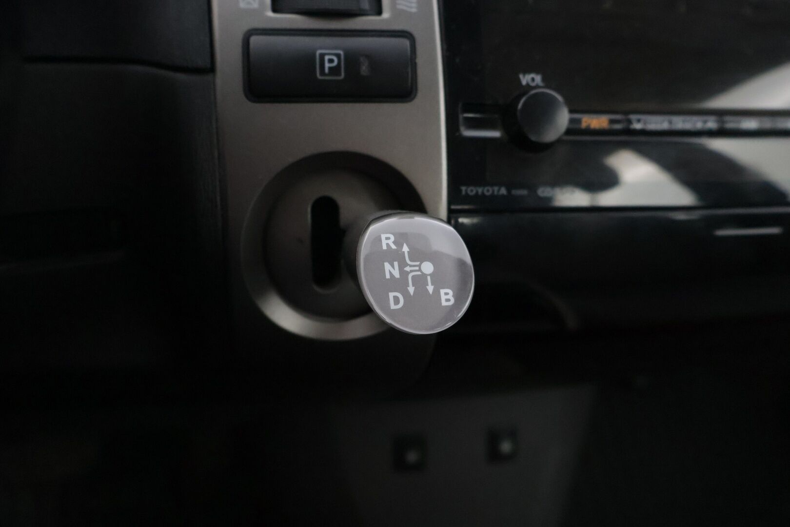Toyota Prius 2009 HSD Executive *Myydään huutokaupat.com! / Suomiauto / Lohkolämmitin / JBL / Lisävalo * - *Hyvin pidetty Suomiauto merkkiliikkeen huoltokirjalla! / Kahdet renkaat*