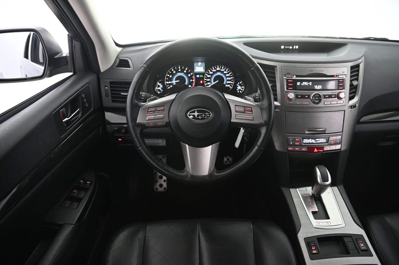 Subaru Legacy 2010 2,5i - S STW UA CVT - *muistinahka / Vakkari / 2.Hyvät renkaat / Hyvät huollot*