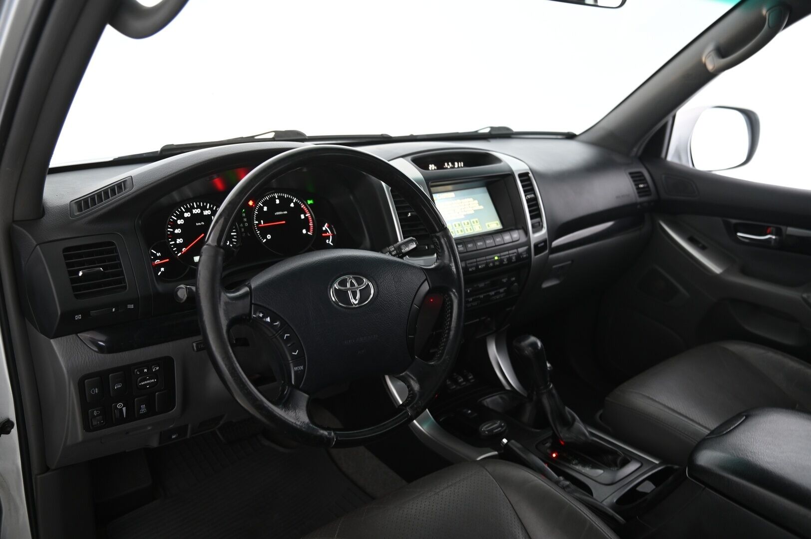 Toyota Land Cruiser 2009 3,0 D-4D Executive Shadow aut. 8h - 8-Paikkainen | Lasikattoluukku | Vetokoukku | Navi | Webasto | P*Kamera | Nahkapenkit | Sähköpenkit | Suomi-auto | Katsastettu 07/26! | Karjarauta+Lisävalot!