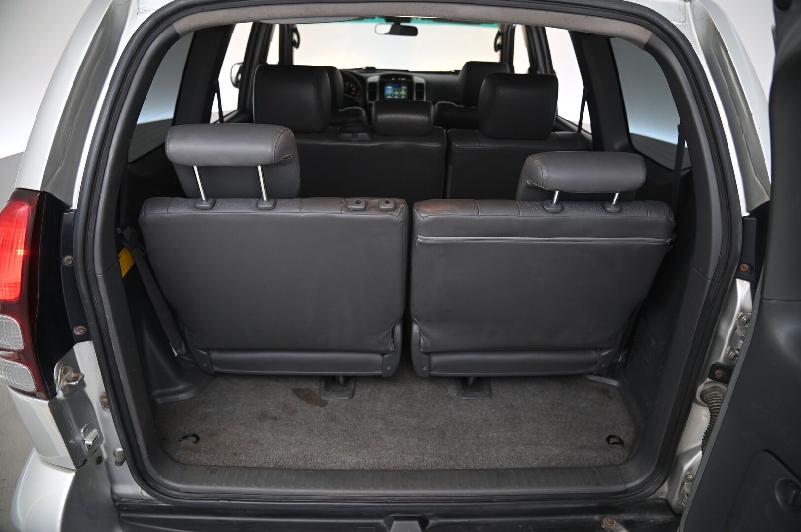 Toyota Land Cruiser 2009 3,0 D-4D Executive Shadow aut. 8h - 8-Paikkainen | Lasikattoluukku | Vetokoukku | Navi | Webasto | P*Kamera | Nahkapenkit | Sähköpenkit | Suomi-auto | Katsastettu 07/26! | Karjarauta+Lisävalot!