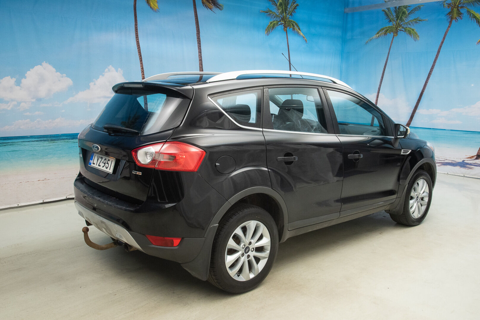 Ford Kuga 2010 2.0 TDCi 136hv DPF 4WD Titanium - YritysOutlet - Myydään vain yrityksille - Webasto / Vetokoukku / Puolinahat 