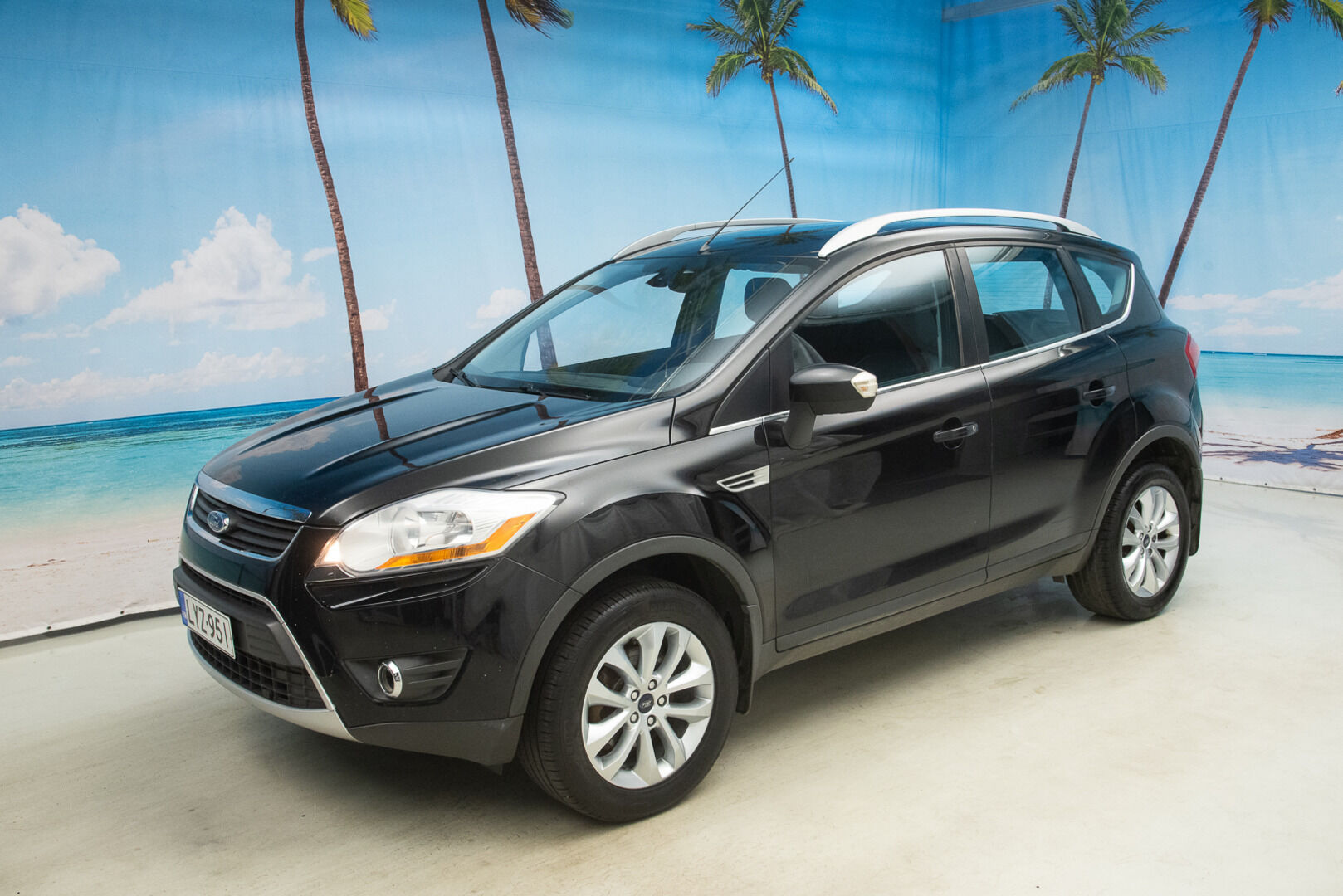 Ford Kuga 2010 2.0 TDCi 136hv DPF 4WD Titanium - YritysOutlet - Myydään vain yrityksille - Webasto / Vetokoukku / Puolinahat 