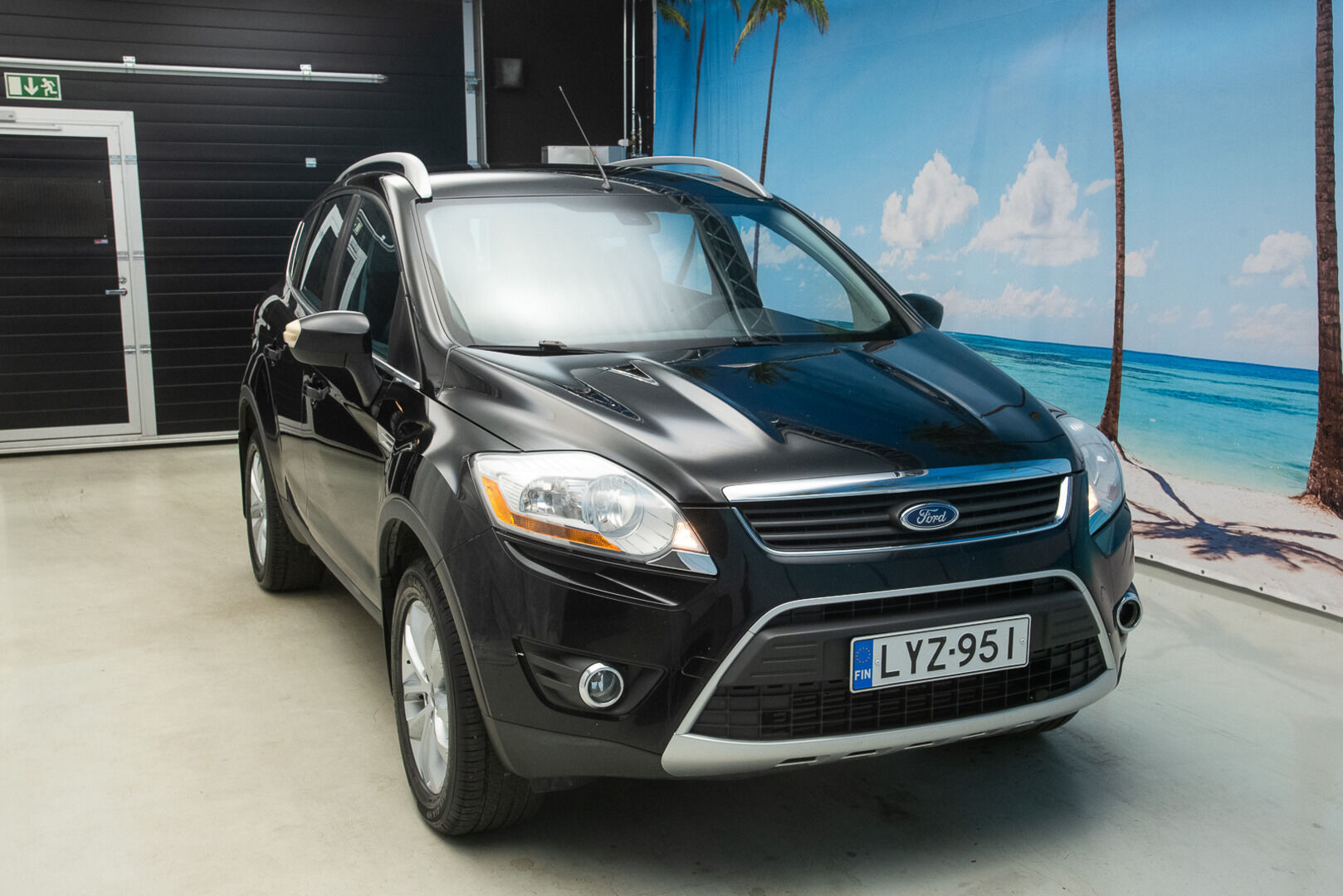 Ford Kuga 2010 2.0 TDCi 136hv DPF 4WD Titanium - YritysOutlet - Myydään vain yrityksille - Webasto / Vetokoukku / Puolinahat 
