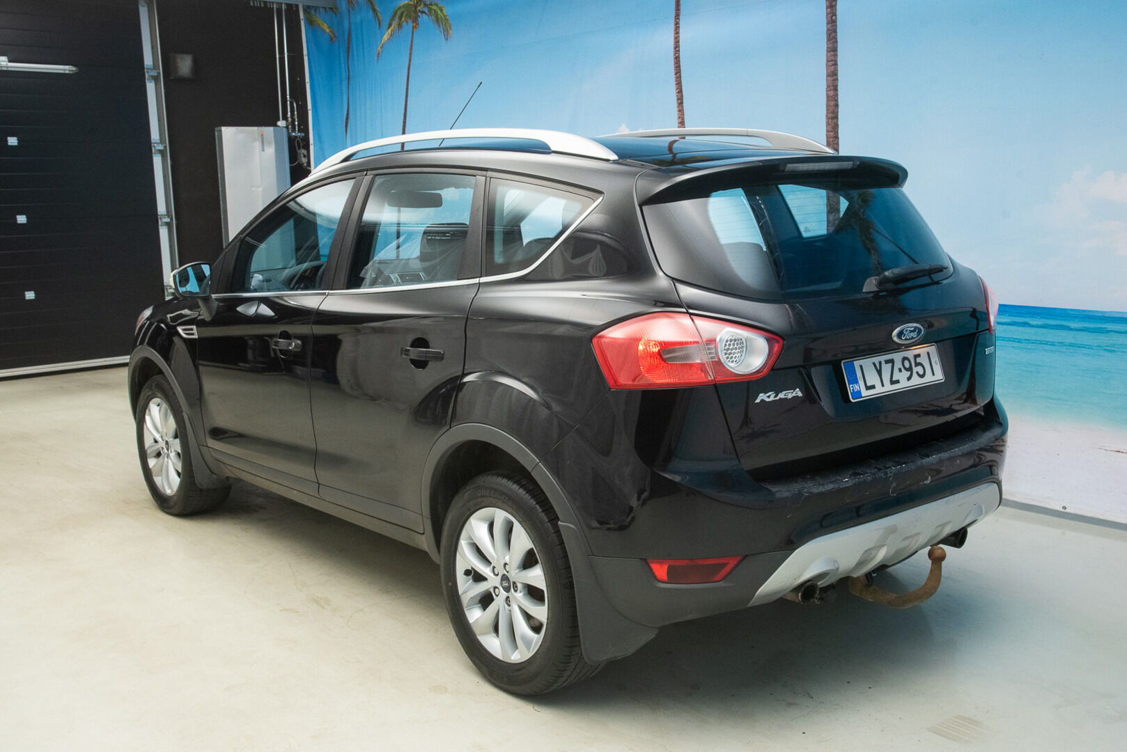 Ford Kuga 2010 2.0 TDCi 136hv DPF 4WD Titanium - YritysOutlet - Myydään vain yrityksille - Webasto / Vetokoukku / Puolinahat 