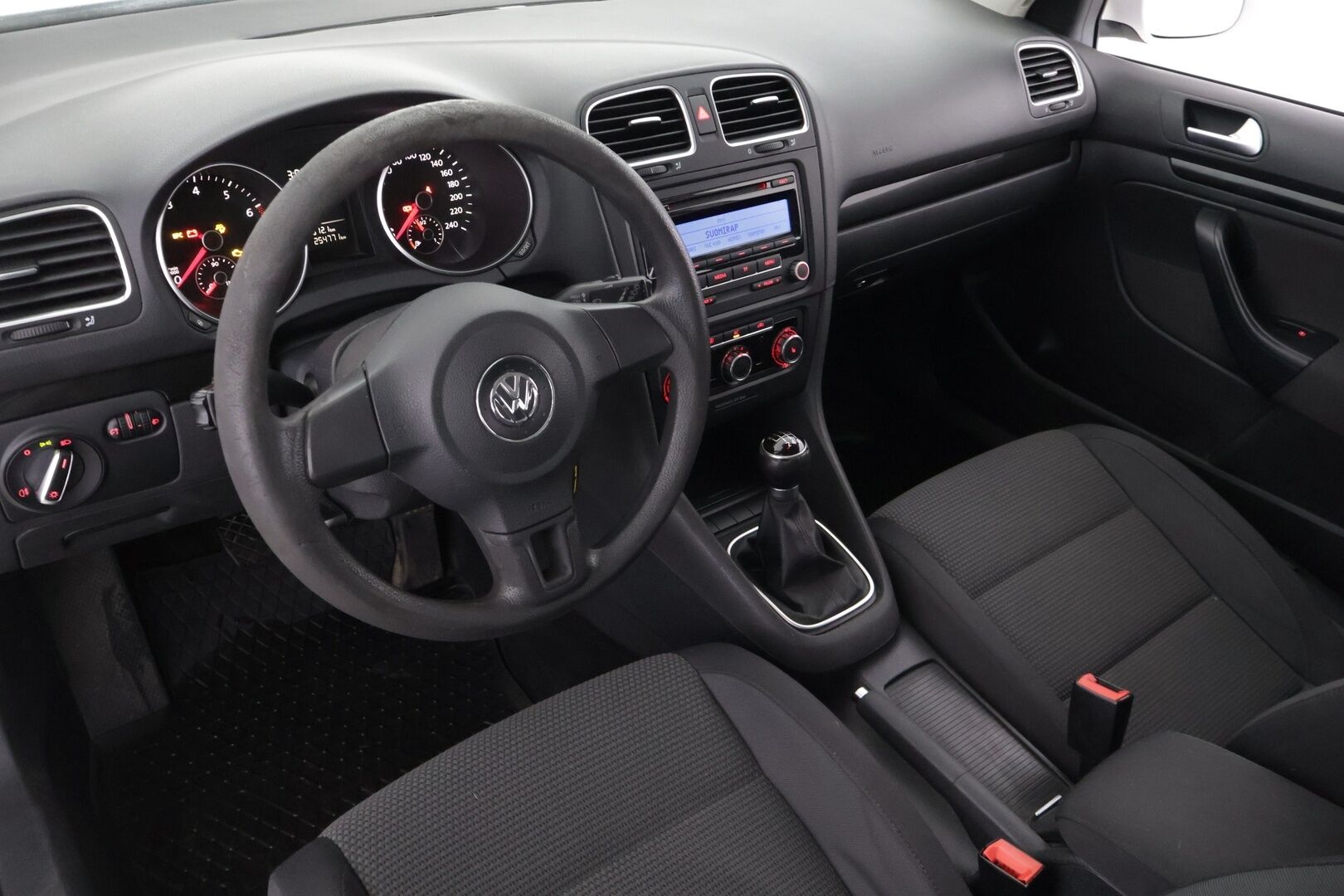 Volkswagen Golf 2010 Variant Comfortline 1,2 TSI 77 kW (105 hv) Bluemotion Technology *YritysOutlet - Myydään vain yrityksille - *YritysOutlet - Myydään vain yrityksille / Pitkä leima 04.2026 / Jakoketju vaihdettu 04.2025 / Hyvä historia!*