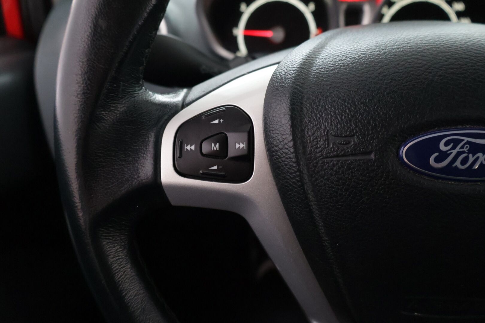 Ford Fiesta 2010 1,25 82 hv Titanium M5 5-ovinen - Tulossa!