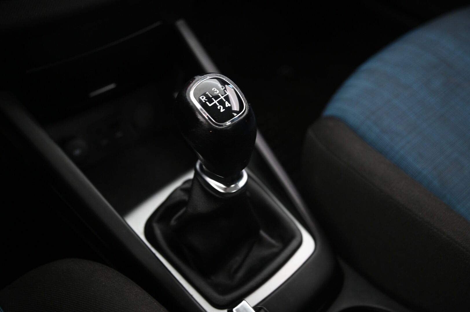 Kia cee'd 2010 1,6 ISG Active 5D EcoDynamics * - YritysOutlet - Myydään vain yrityksille * - Tämä auto myydään YritysOutlet -valikoimasta vain yritykselle!