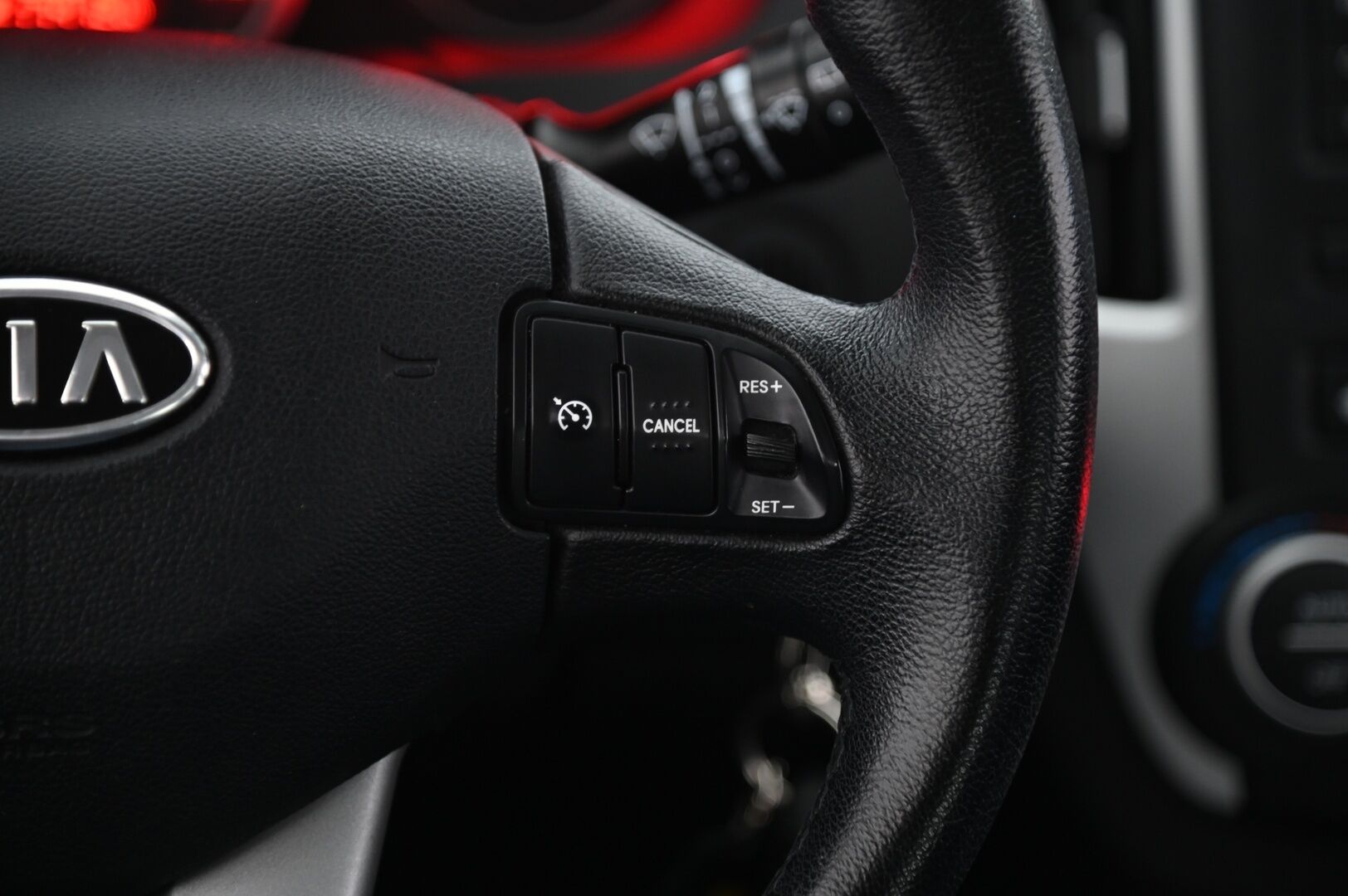 Kia cee'd 2010 1,6 ISG Active 5D EcoDynamics * - YritysOutlet - Myydään vain yrityksille * - Tämä auto myydään YritysOutlet -valikoimasta vain yritykselle!