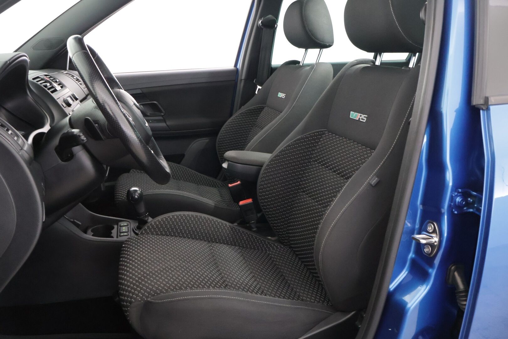 Skoda Fabia 2011 Combi 1,4 TSI RS DSG Autom. *Vakkari / Xenonit / Sporttipenkit / Maxton Design Lipat* - Vakkari / Xenonit / Sporttipenkit / Maxton Design Lipat / Suomi auto / 2x alut / Näyttävä ja tehokas pikkusportti