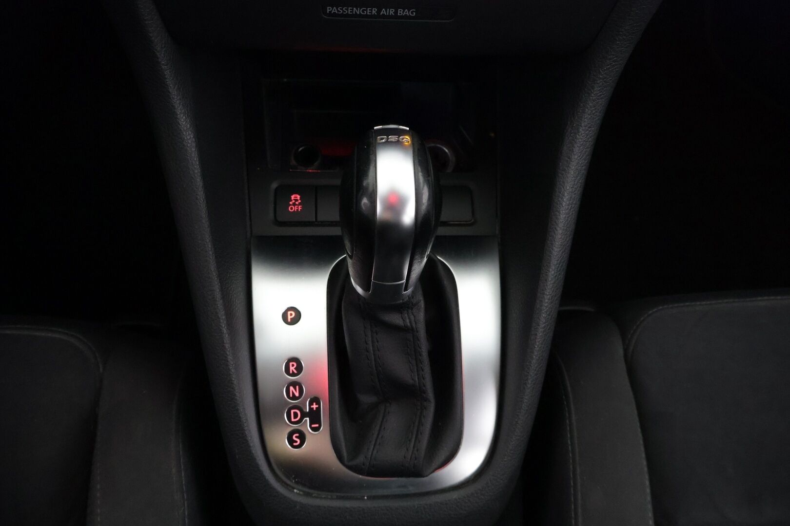 Volkswagen Golf 2011 Highline 1,4 TSI 90 kW, DSG-autom. 4-ovinen - *Myydään Huutokaupat.com*