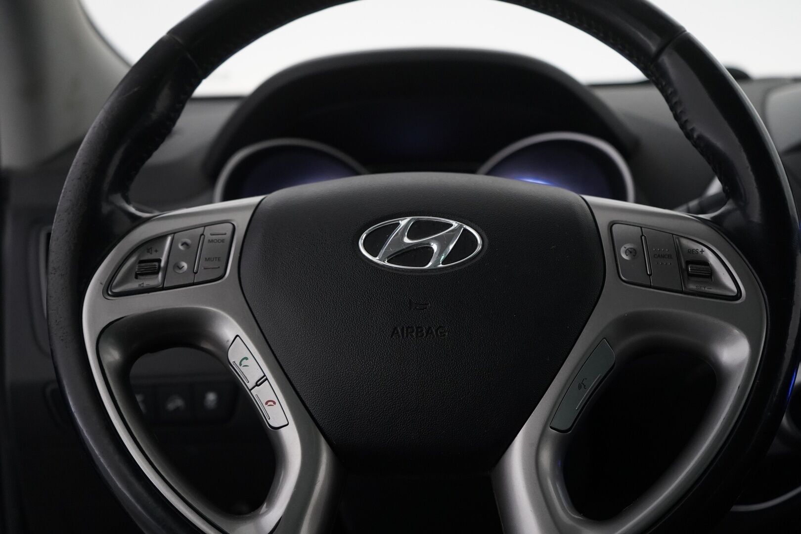 Hyundai ix35 2012 2.0 CRDi-R 4WD 100kW 6MT Premium *Myydään huutokaupat.com sivulla* - Suomi-auto / Kattoluukku / Nahkasisusta / Kamera / Koukku / Lohko