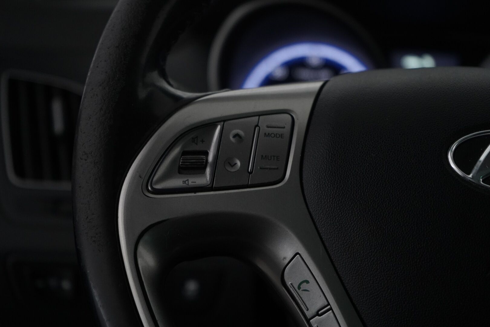 Hyundai ix35 2012 2.0 CRDi-R 4WD 100kW 6MT Premium *Myydään huutokaupat.com sivulla* - Suomi-auto / Kattoluukku / Nahkasisusta / Kamera / Koukku / Lohko