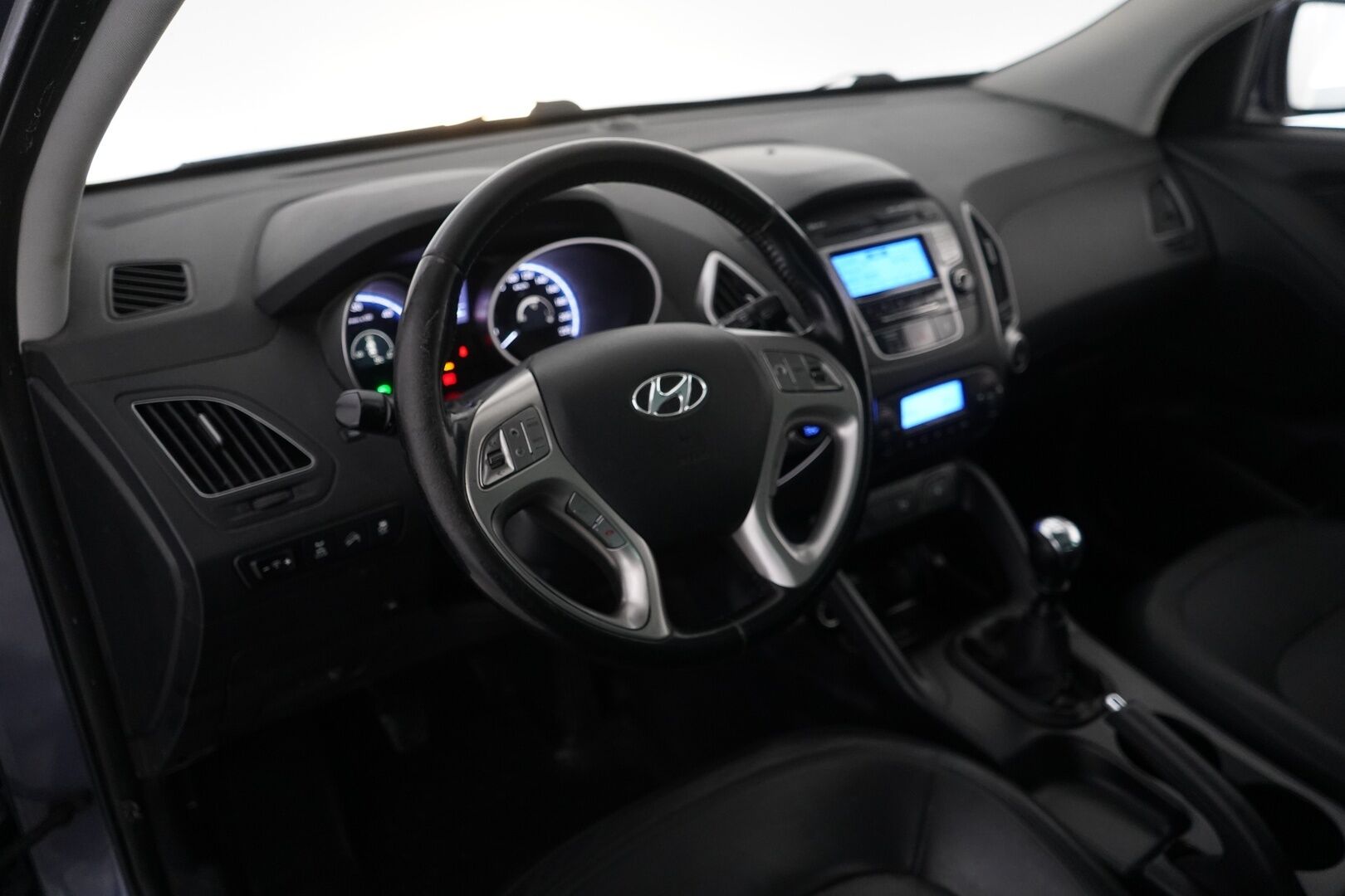 Hyundai ix35 2012 2.0 CRDi-R 4WD 100kW 6MT Premium *Myydään huutokaupat.com sivulla* - Suomi-auto / Kattoluukku / Nahkasisusta / Kamera / Koukku / Lohko