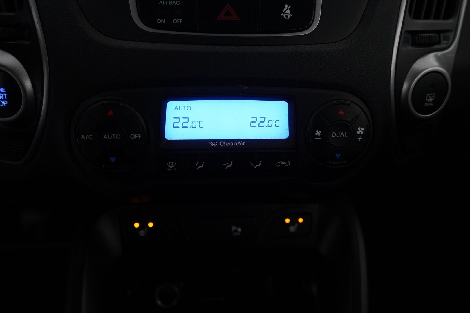 Hyundai ix35 2012 2.0 CRDi-R 4WD 100kW 6MT Premium *Myydään huutokaupat.com sivulla* - Suomi-auto / Kattoluukku / Nahkasisusta / Kamera / Koukku / Lohko