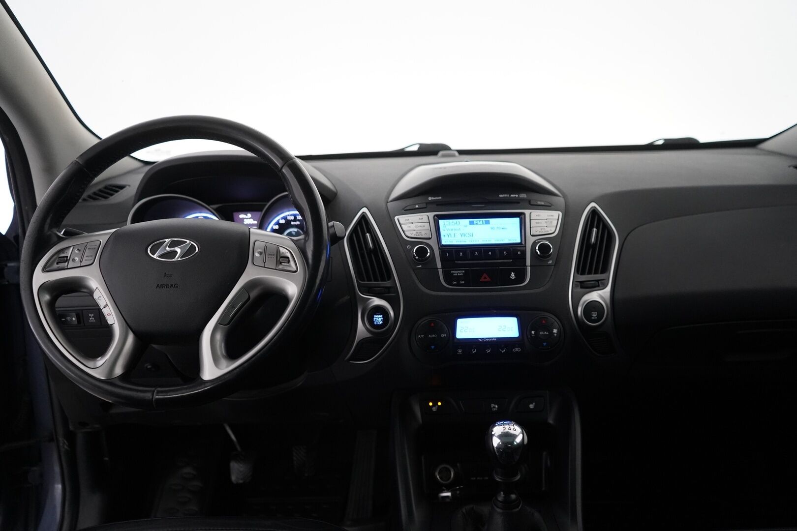 Hyundai ix35 2012 2.0 CRDi-R 4WD 100kW 6MT Premium *Myydään huutokaupat.com sivulla* - Suomi-auto / Kattoluukku / Nahkasisusta / Kamera / Koukku / Lohko