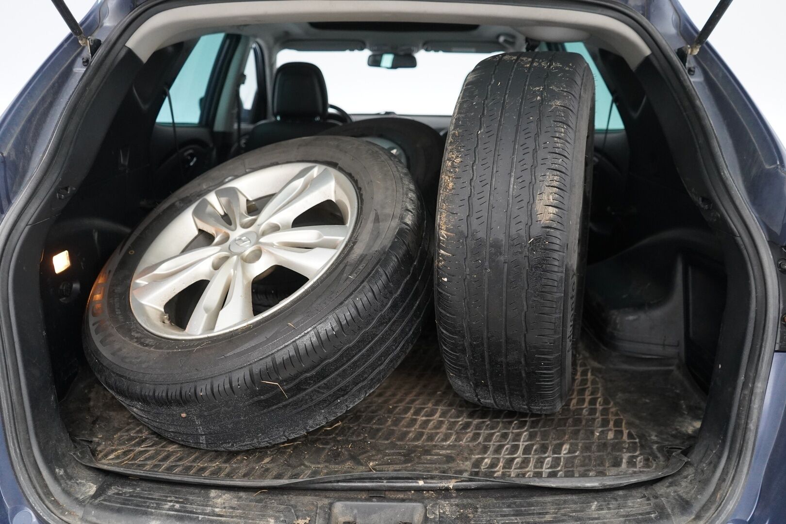 Hyundai ix35 2012 2.0 CRDi-R 4WD 100kW 6MT Premium *Myydään huutokaupat.com sivulla* - Suomi-auto / Kattoluukku / Nahkasisusta / Kamera / Koukku / Lohko