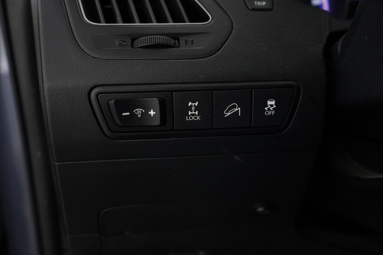 Hyundai ix35 2012 2.0 CRDi-R 4WD 100kW 6MT Premium *Myydään huutokaupat.com sivulla* - Suomi-auto / Kattoluukku / Nahkasisusta / Kamera / Koukku / Lohko