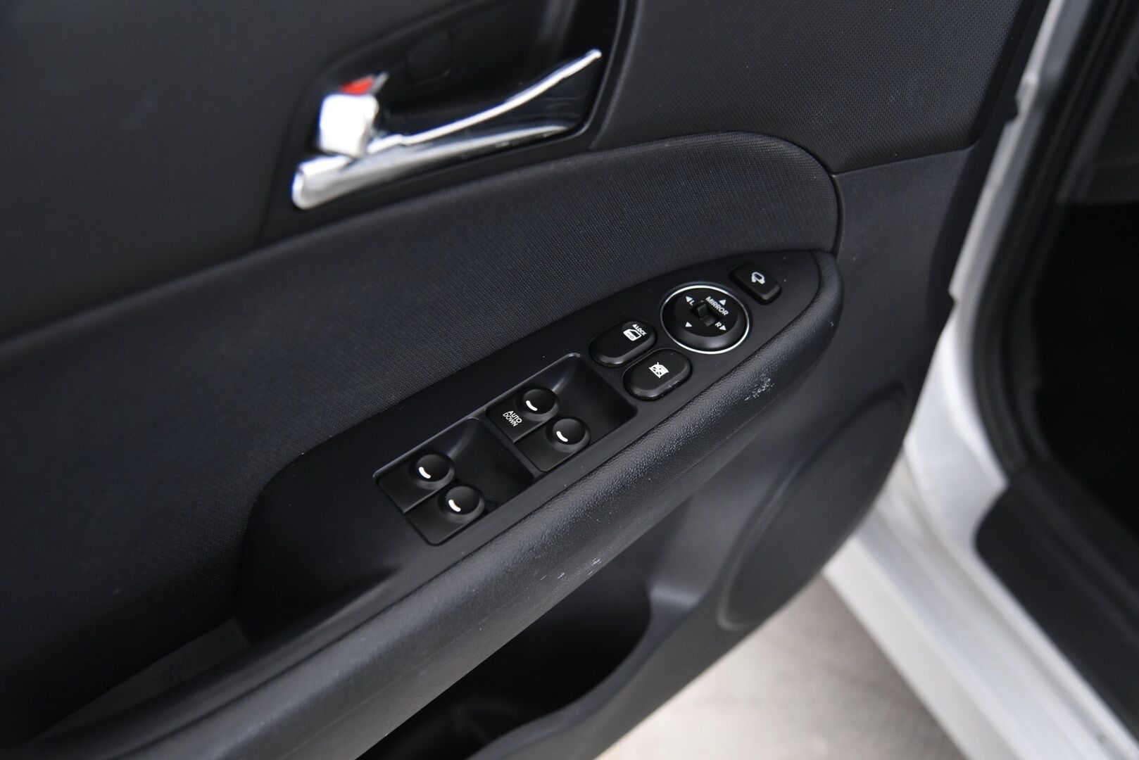 Hyundai i30 2011 Wagon 1,6 CVVT 6MT ISG Premium / Lohkolämmitin / Vakkari / 2x Renkaat - Juuri huollettu Suomi-auto hyvällä huoltohistorialla 2x renkain!