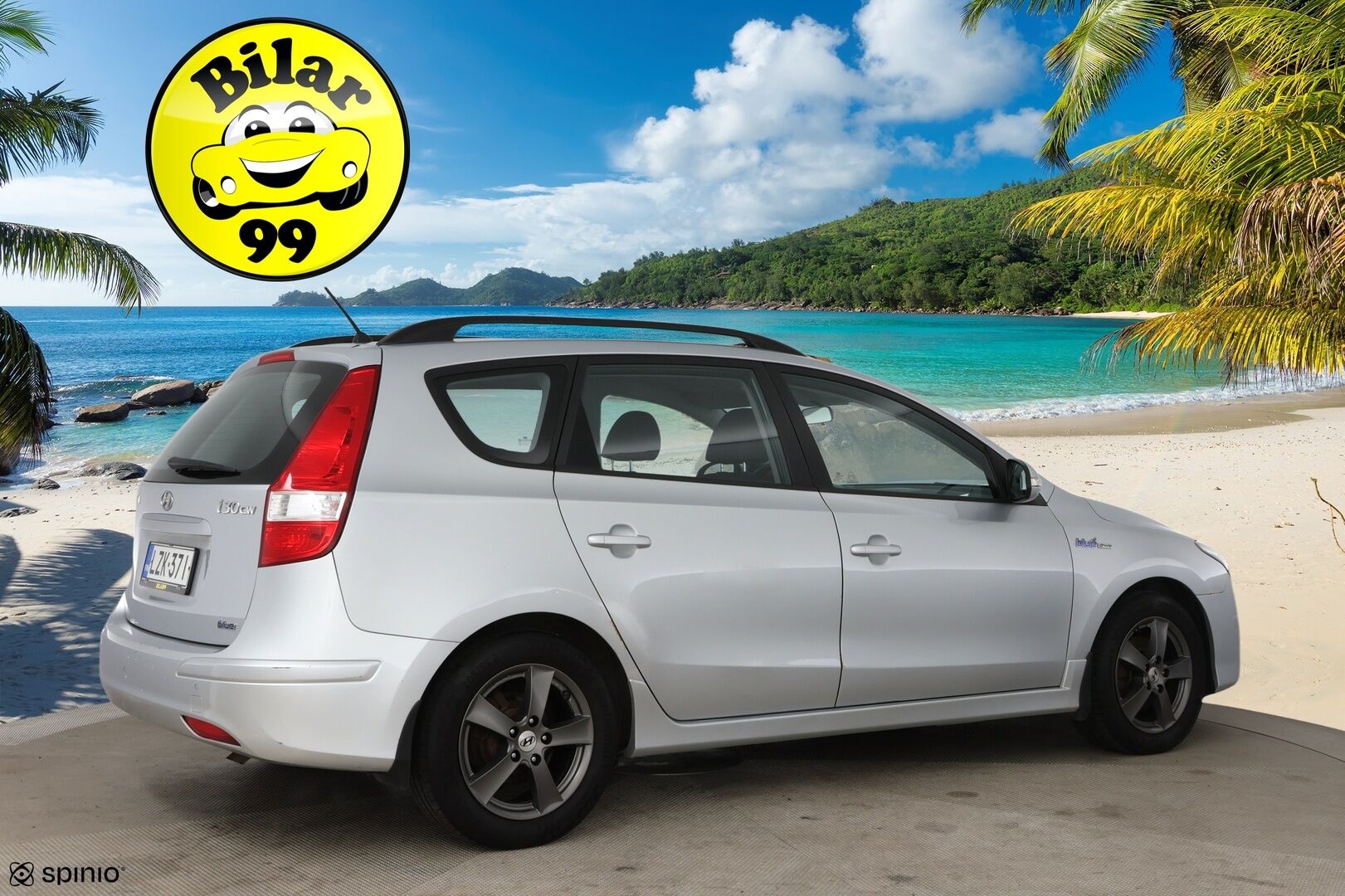 Hyundai i30 2011 Wagon 1,6 CVVT 6MT ISG Premium / Lohkolämmitin / Vakkari / 2x Renkaat - Juuri huollettu Suomi-auto hyvällä huoltohistorialla 2x renkain!