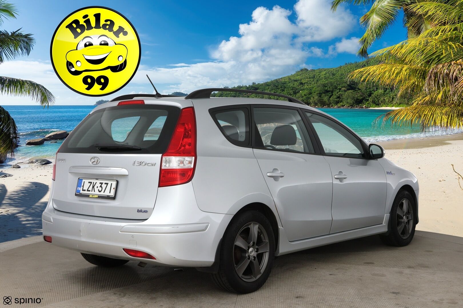 Hyundai i30 2011 Wagon 1,6 CVVT 6MT ISG Premium / Lohkolämmitin / Vakkari / 2x Renkaat - Juuri huollettu Suomi-auto hyvällä huoltohistorialla 2x renkain!