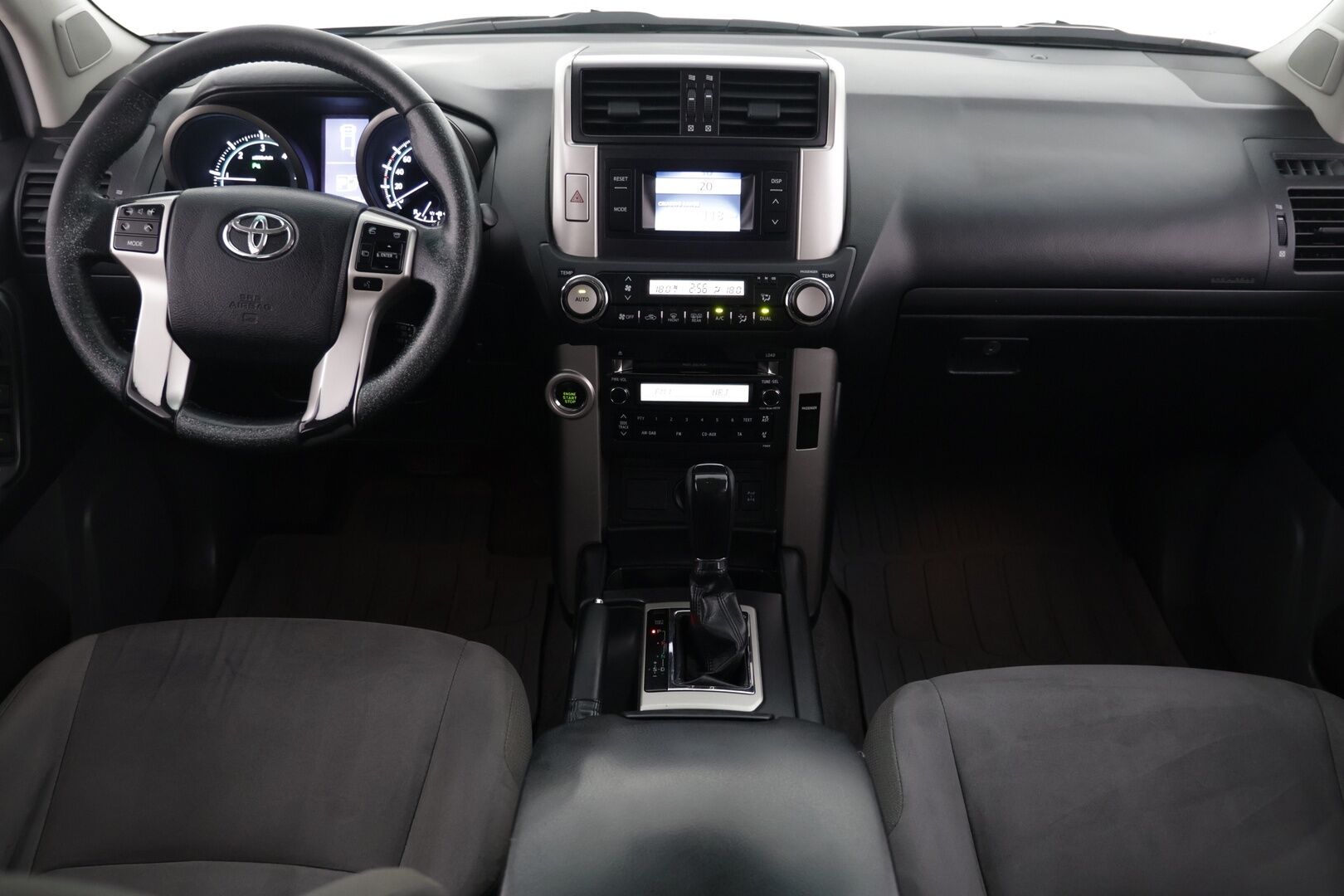 Toyota Land Cruiser 2012 3,0 D-4D DPF Luxury aut. 5h - Suomi-Auto | Erinomainen huoltohistoria | Lohkolämmitin | Automaattinen ilmastointi | 