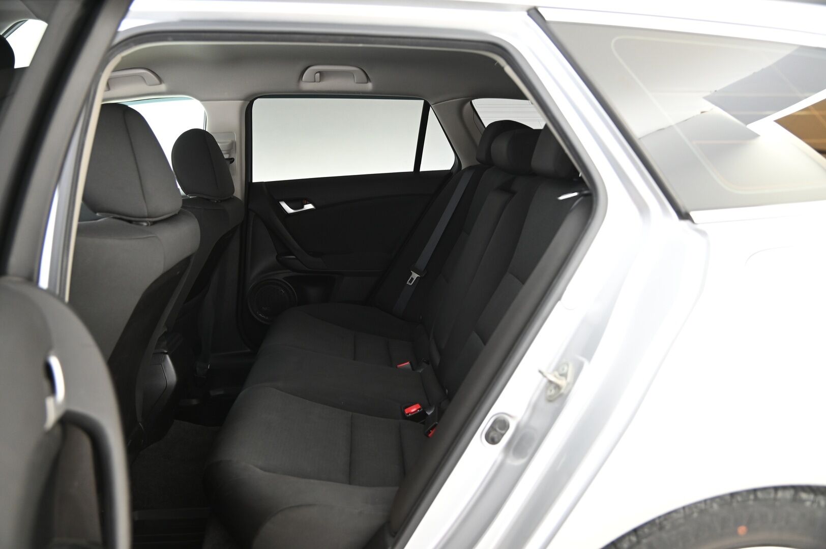 Honda Accord 2012 Tourer 2,0 Elegance AT Business *Suomi-Auto / Koukku / Vakkari / Lohkolämmitin / 2x Renkaat* - Luotettava ajajan auto! / Kahdet hyvät renkaat