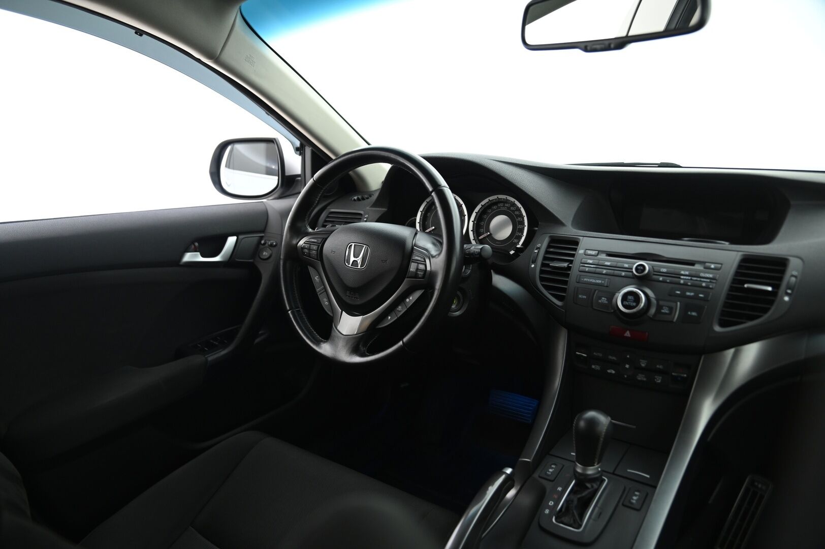 Honda Accord 2012 Tourer 2,0 Elegance AT Business *Suomi-Auto / Koukku / Vakkari / Lohkolämmitin / 2x Renkaat* - Luotettava ajajan auto! / Kahdet hyvät renkaat