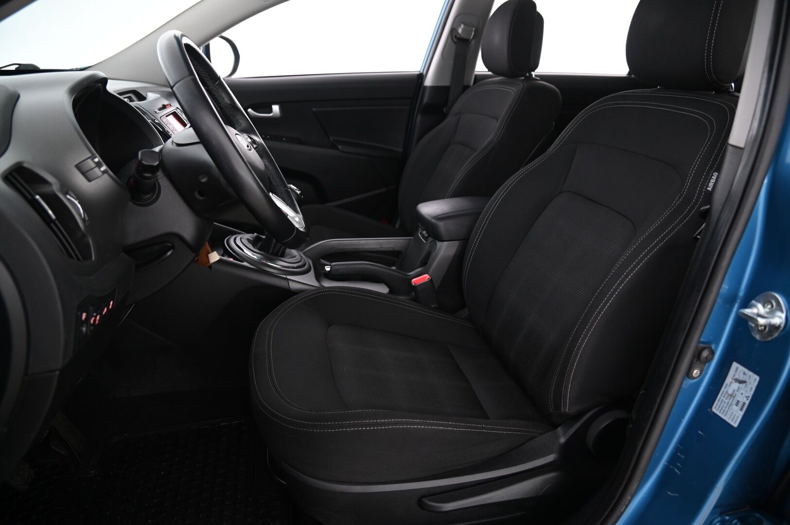 Kia Sportage 2012 1,6 ISG Urban LX EcoDynamics *Vakkari / Lohko / Penkinlämmitys edessä ja takana / BT / Suomiauto* - 2.om / Juuri Huollettu / Juuri Katsastettu / Hyvät Nastarenkaat